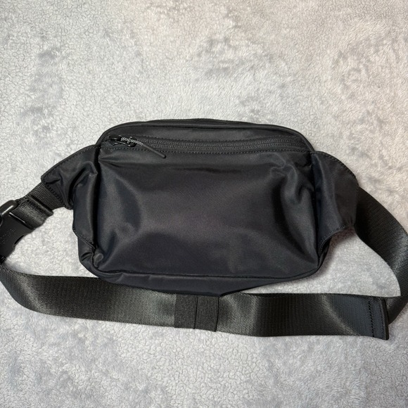 LULULEMON Everywhere Belt Bag Black - Size Large Unisex EUC - Picture 4 of 10